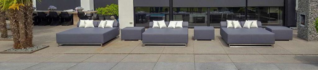 double outdoor daybed